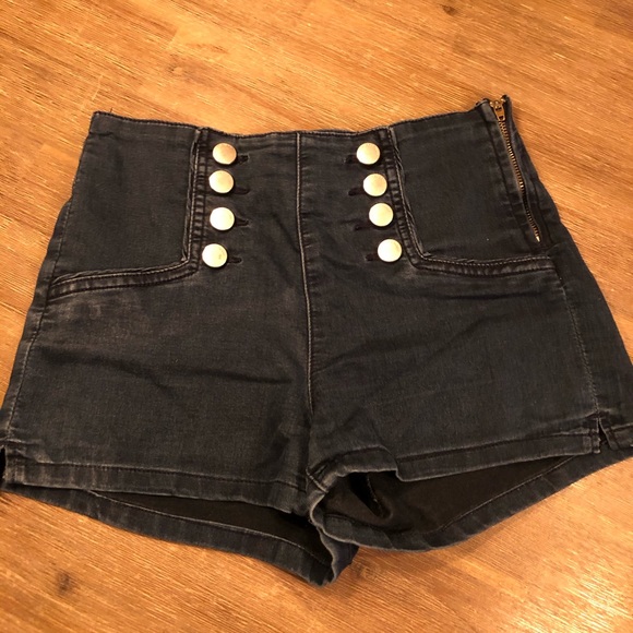 Jeans short - Picture 1 of 2